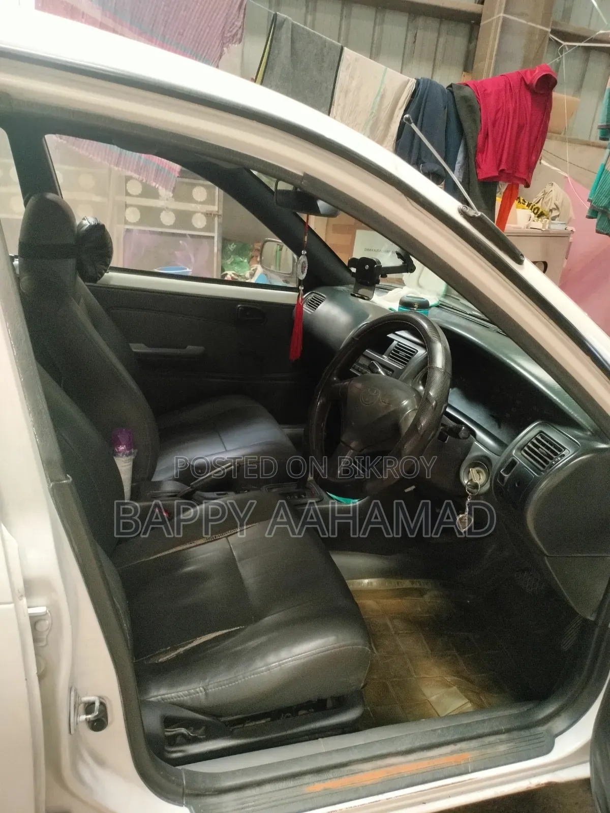Toyota Corolla 2000 White