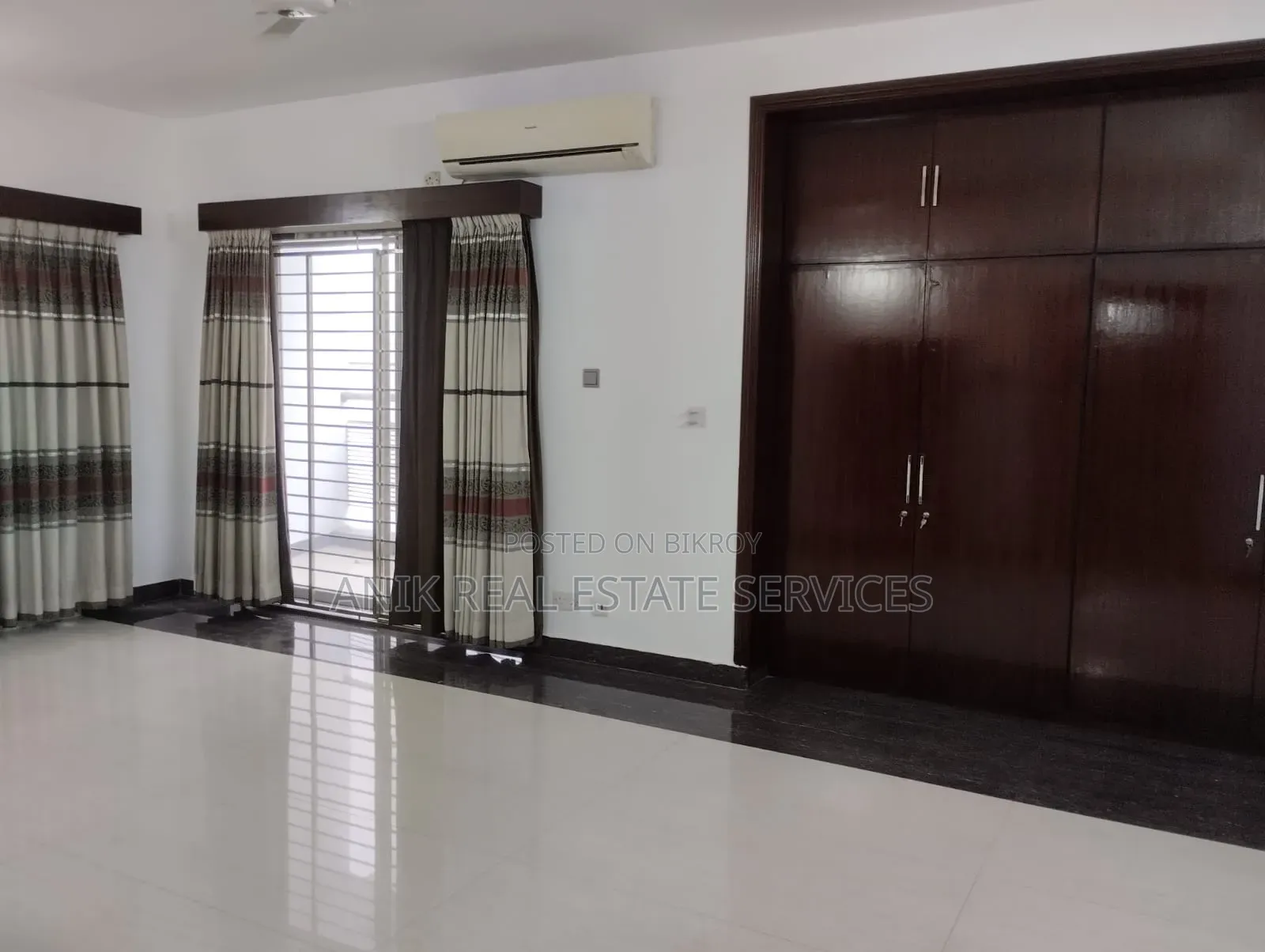 4-bedroom Apartment in Anik Real Estate, Gulshan for rent