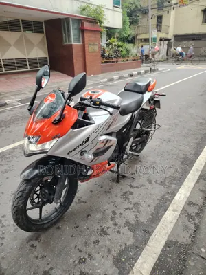 সুজুকি জিক্সার এফআই এবিএস ২০২৪ কমলা