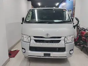 টয়োটা হাইএস ২০২১ সিলভার
