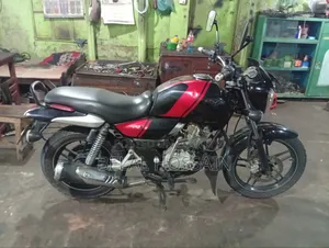 Bajaj V15 2017