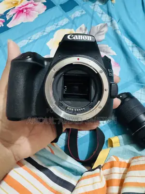 Canon Eos 250d + 55-250mm Zoom Lens for Sale