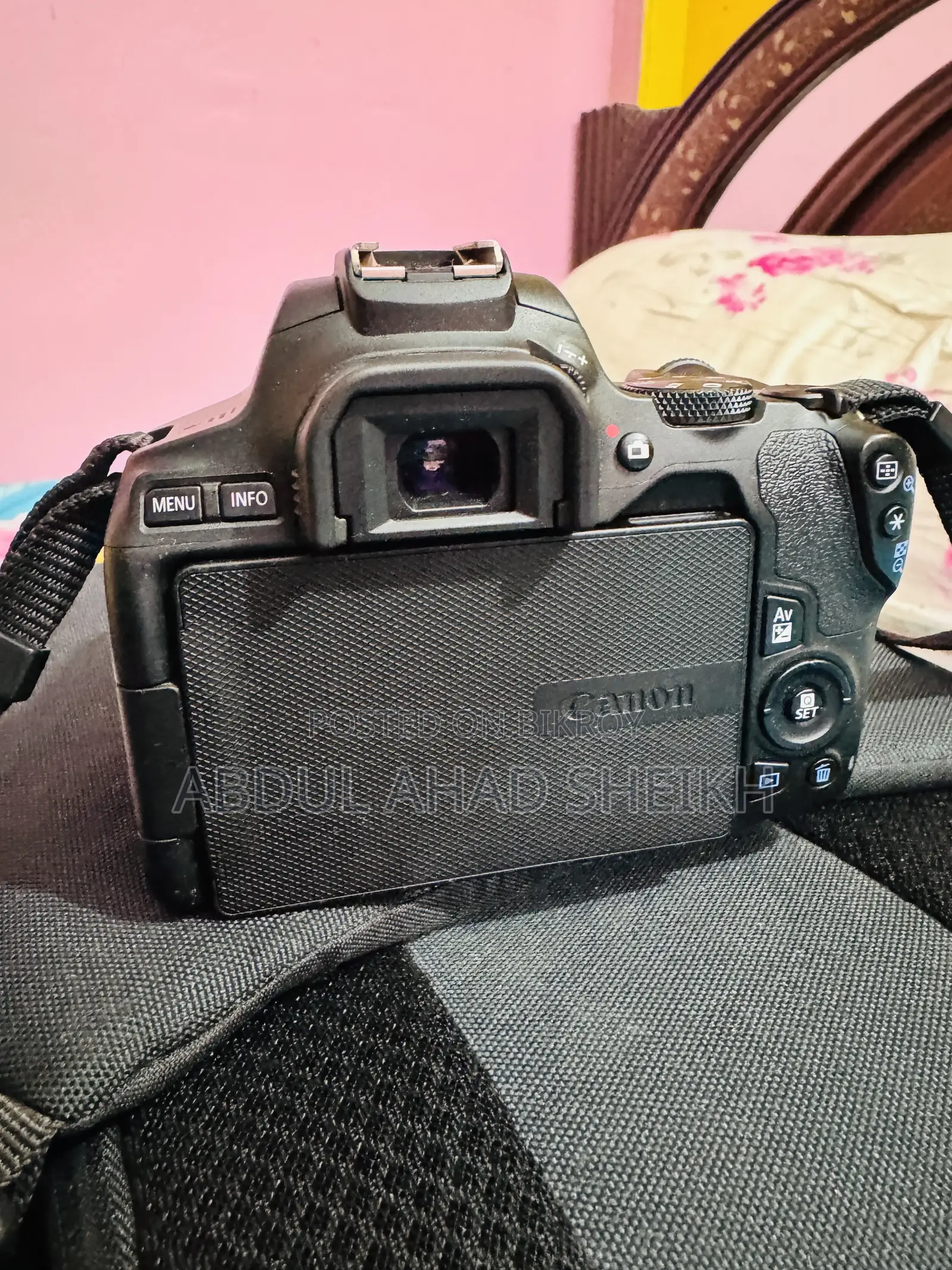 Canon Eos 250d + 55-250mm Zoom Lens for Sale
