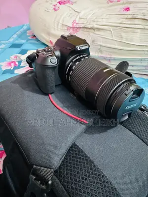 Canon Eos 250d + 55-250mm Zoom Lens for Sale