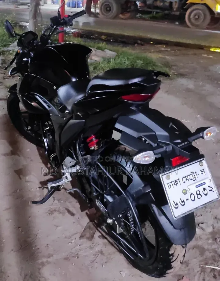 Suzuki Gixxer Fi ABS 2025 Black