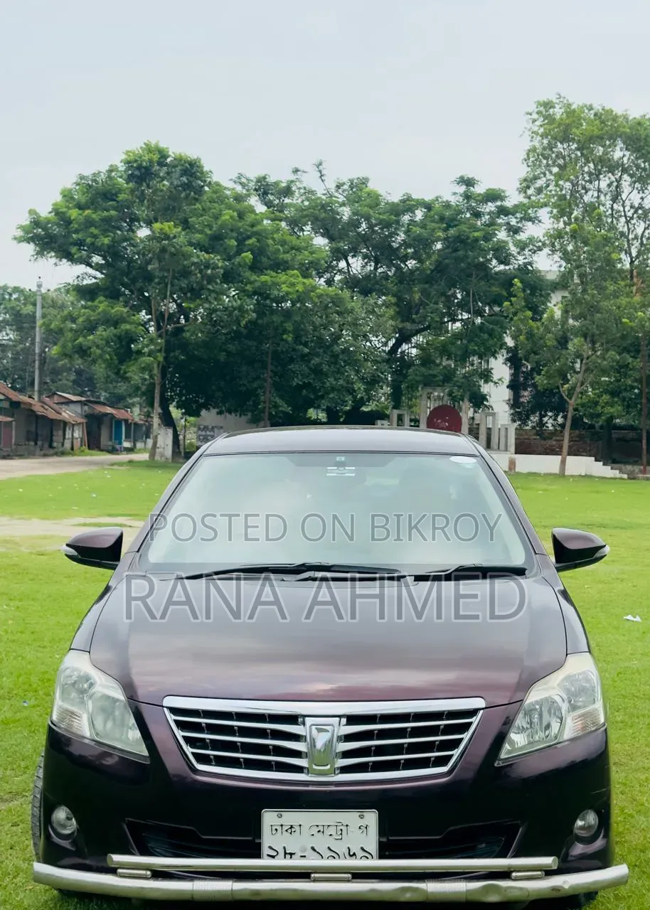 Toyota Premio 2013 Maroon