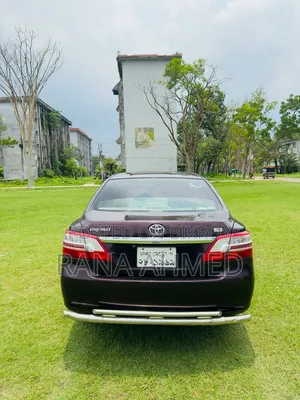 Toyota Premio 2013 Maroon
