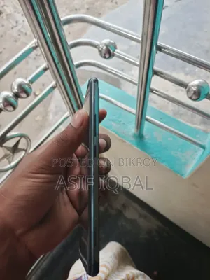 Vivo V21e 128 GB Black