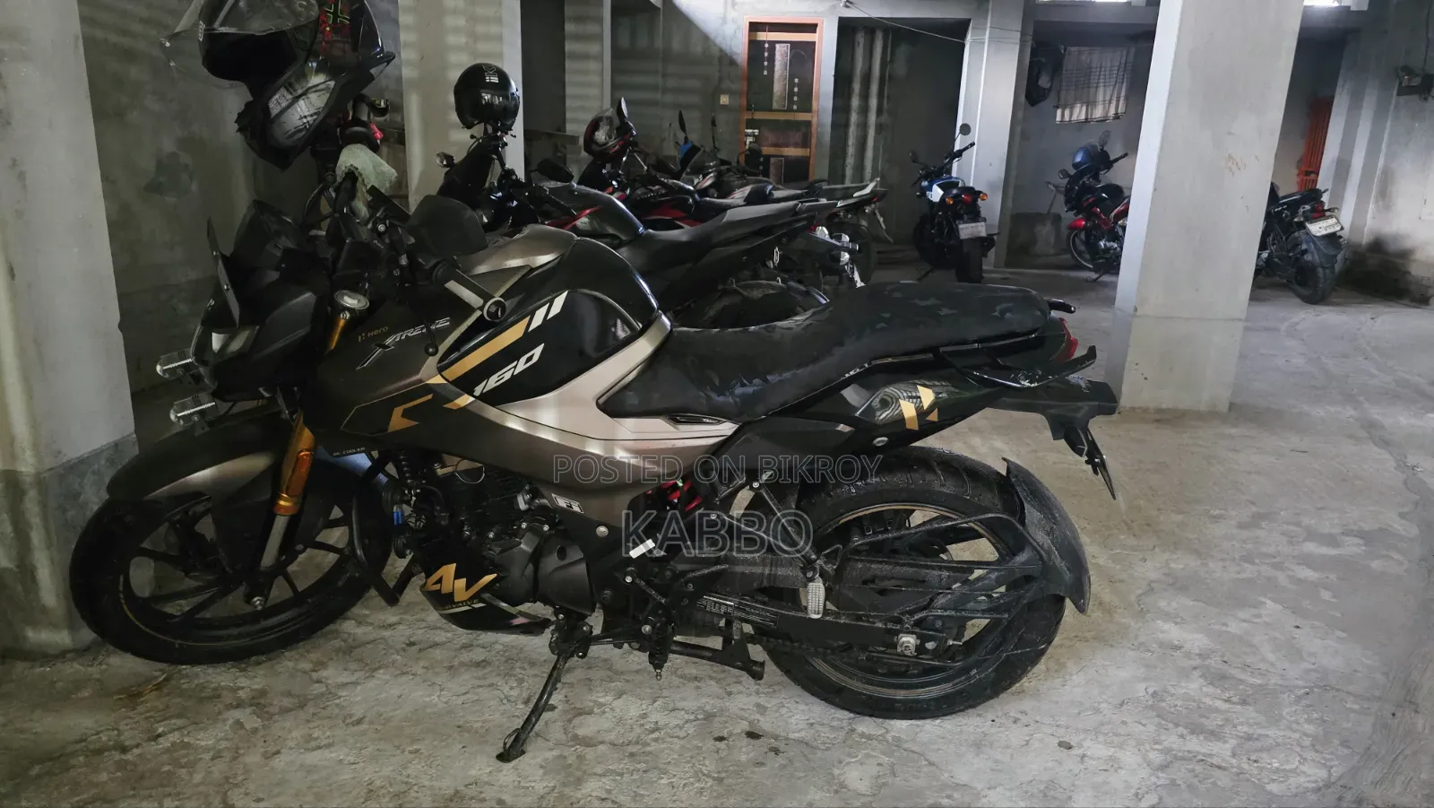 Hero Xtreme 160R 4V 2025 Brown