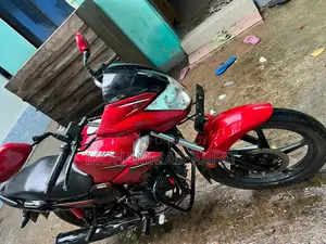 Hero Glamour 2020 Red