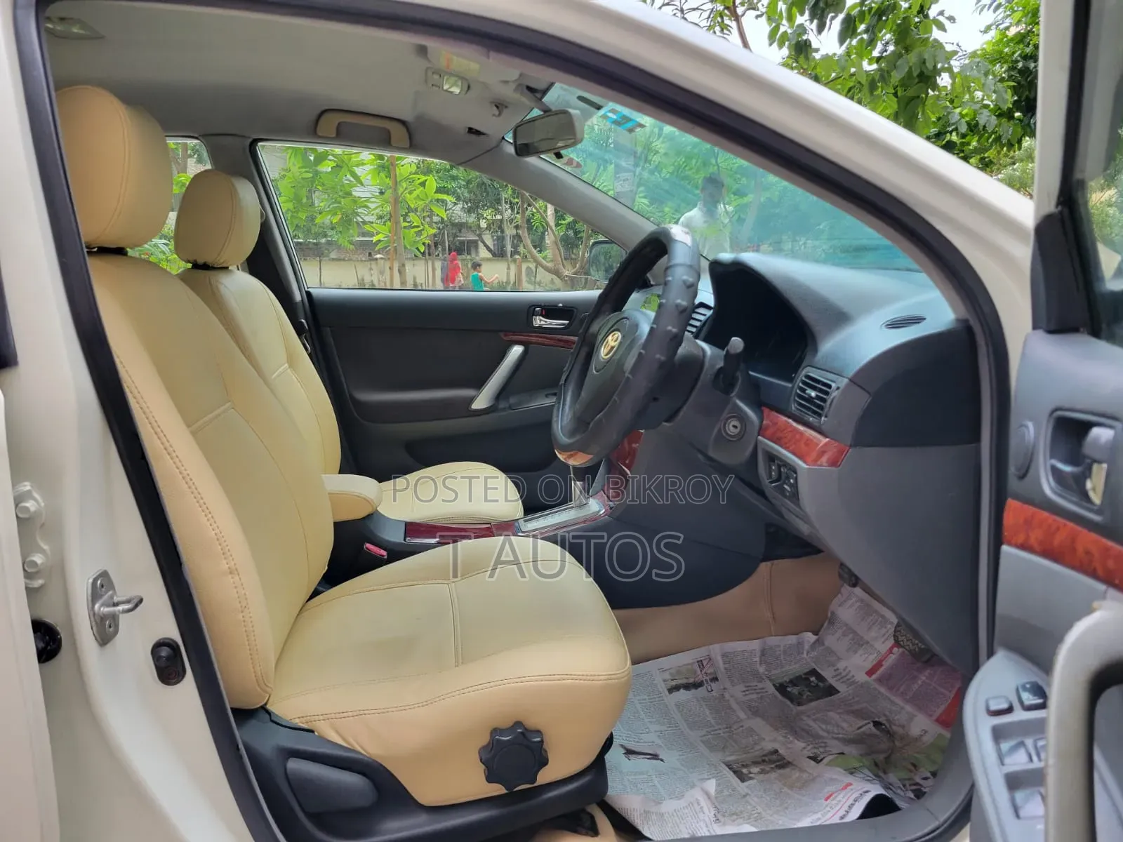 টয়োটা প্রিমিয়ো ২০০৪ পার্ল