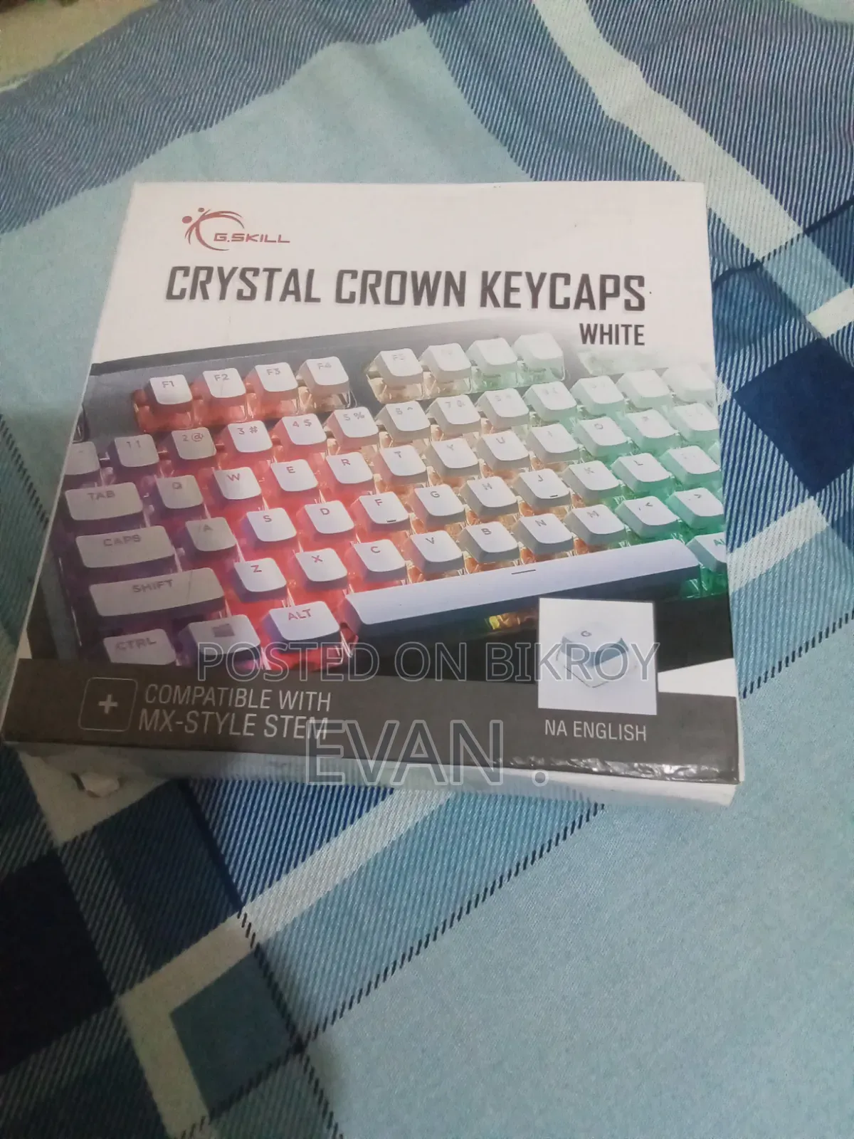 (Brand New) Crystal Crown Keycaps Set for Mechanical Keyboards