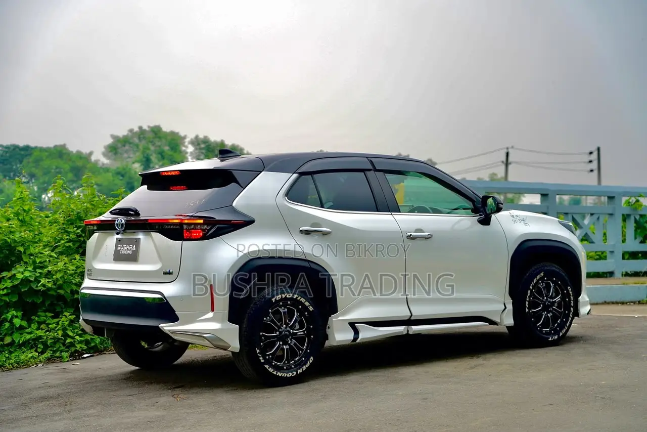 Toyota Yaris 2021 Pearl