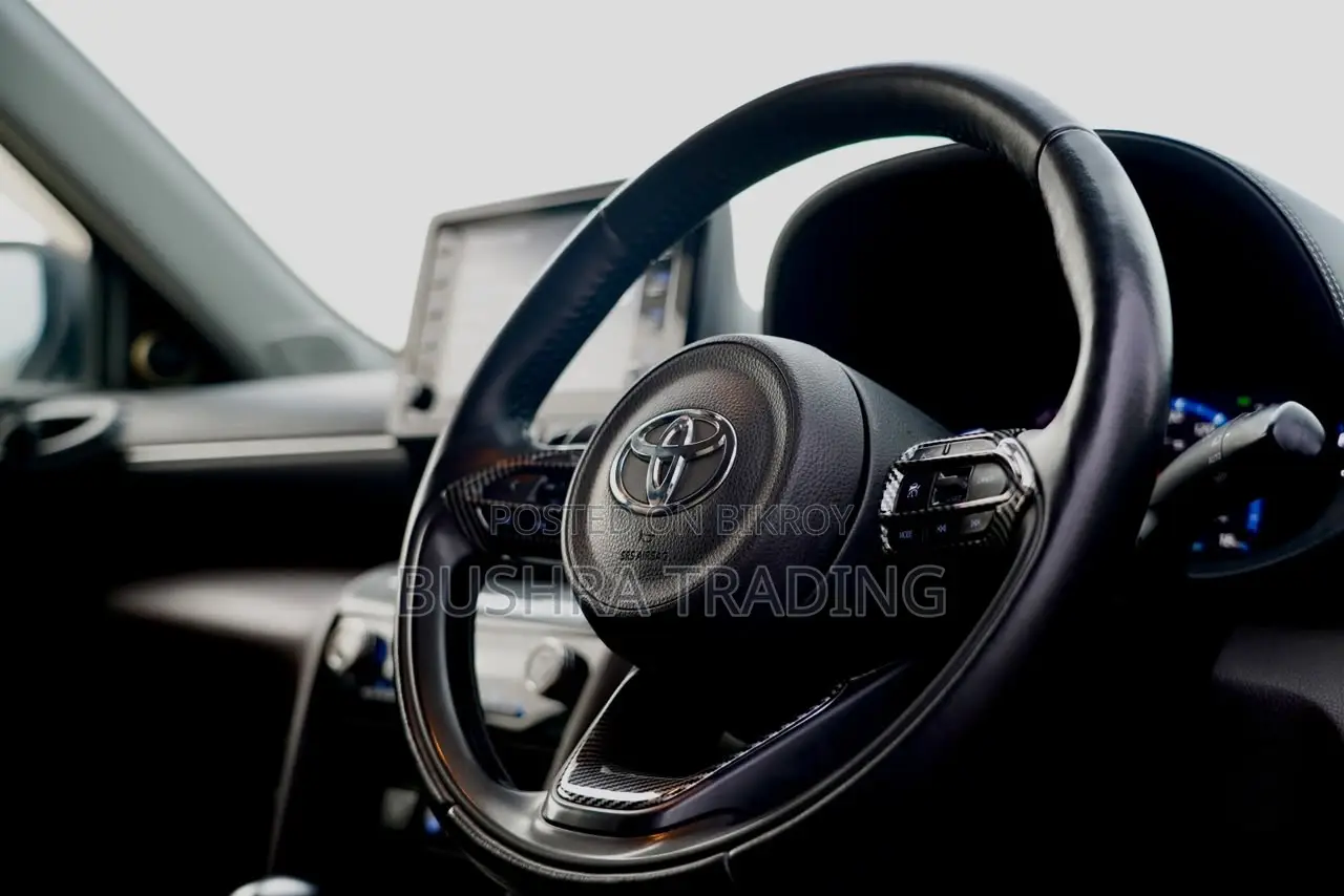 Toyota Yaris 2021 Pearl