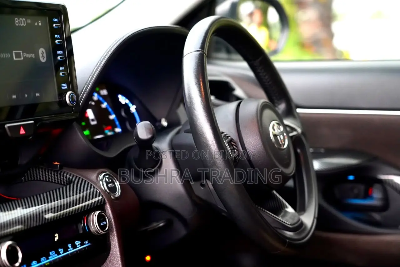 Toyota Yaris 2021 Pearl