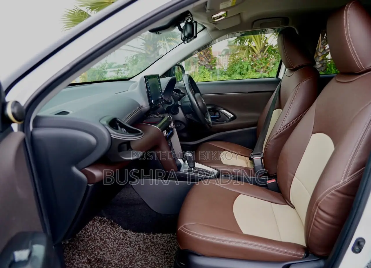 Toyota Yaris 2021 Pearl