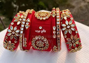 হাতে তৈরি জিনিস পত্র