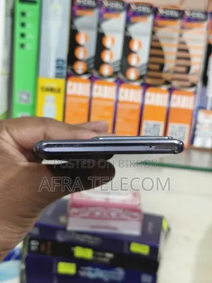 Vivo 128 GB Orange