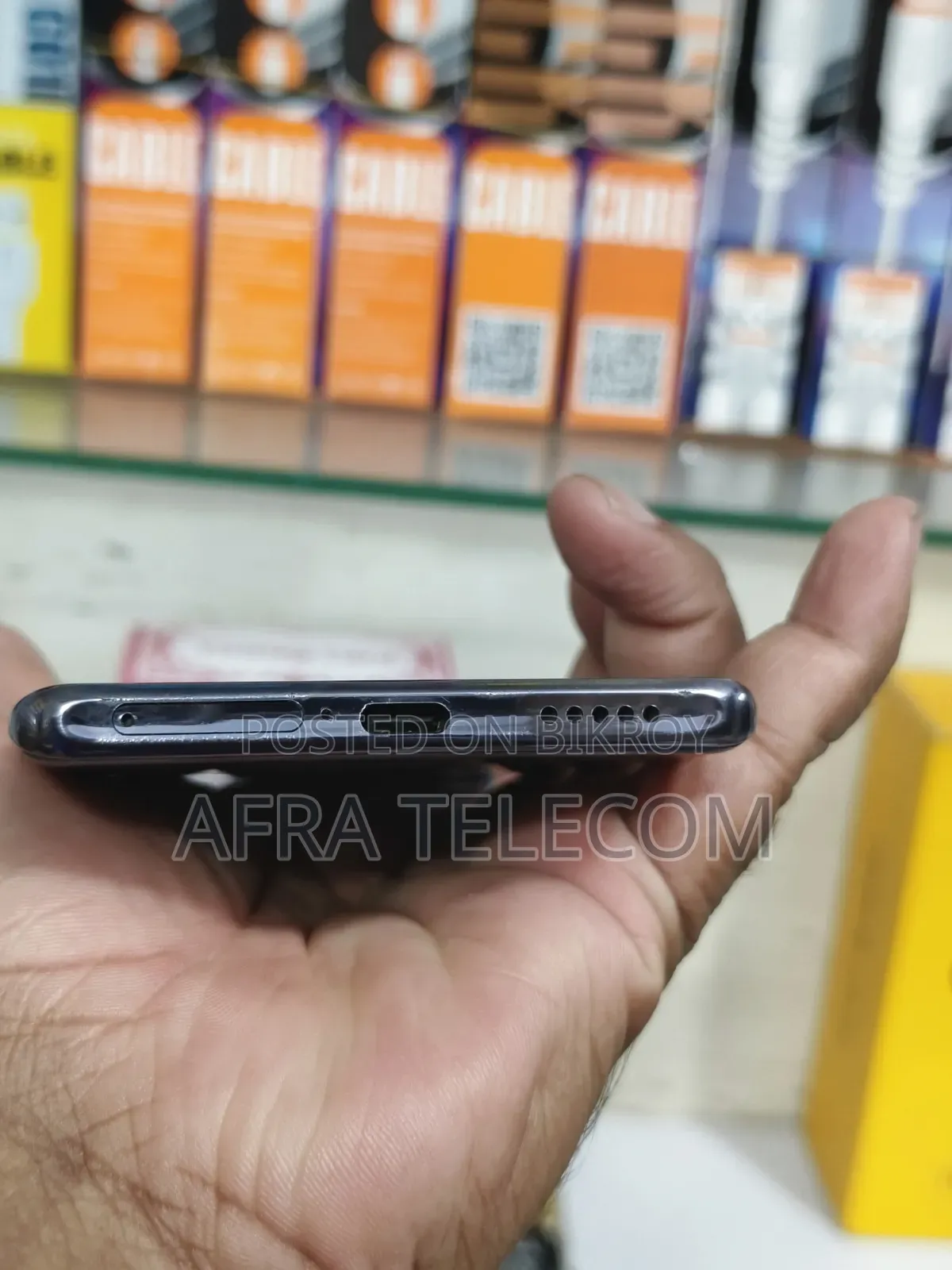 Vivo 128 GB Orange