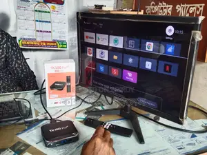 Google TV Card + 19 Inch Gigasonic Monitor