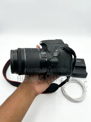 Canon 200 D
