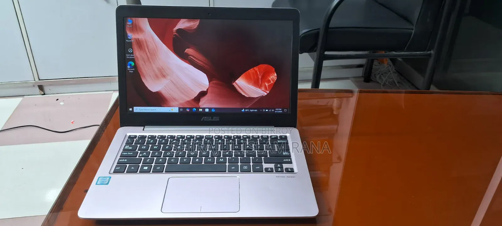 Laptop Asus ZenBook UX310UQ 8GB Intel Core I3 SSD 250GB
