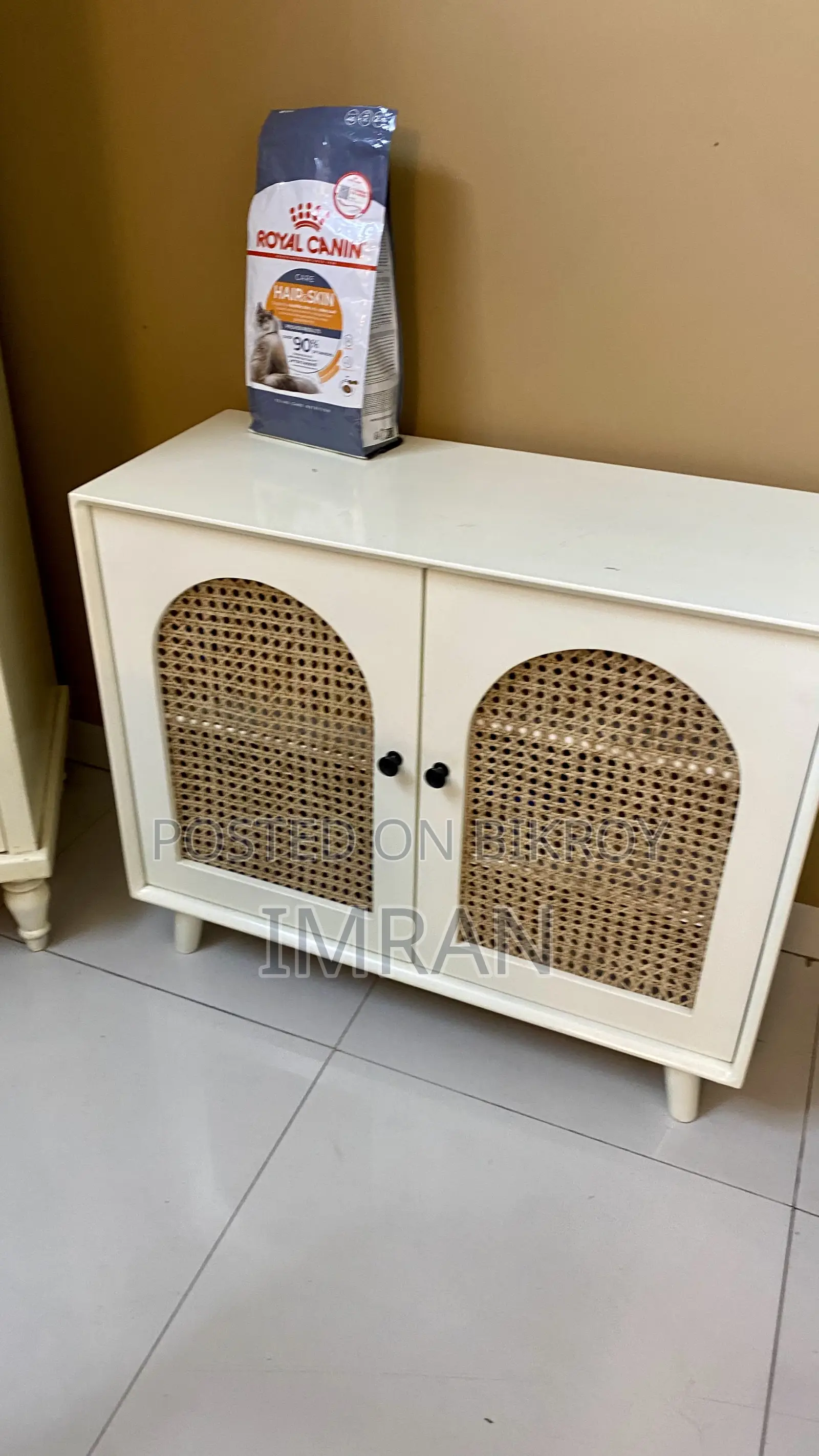 Cabinet (White)