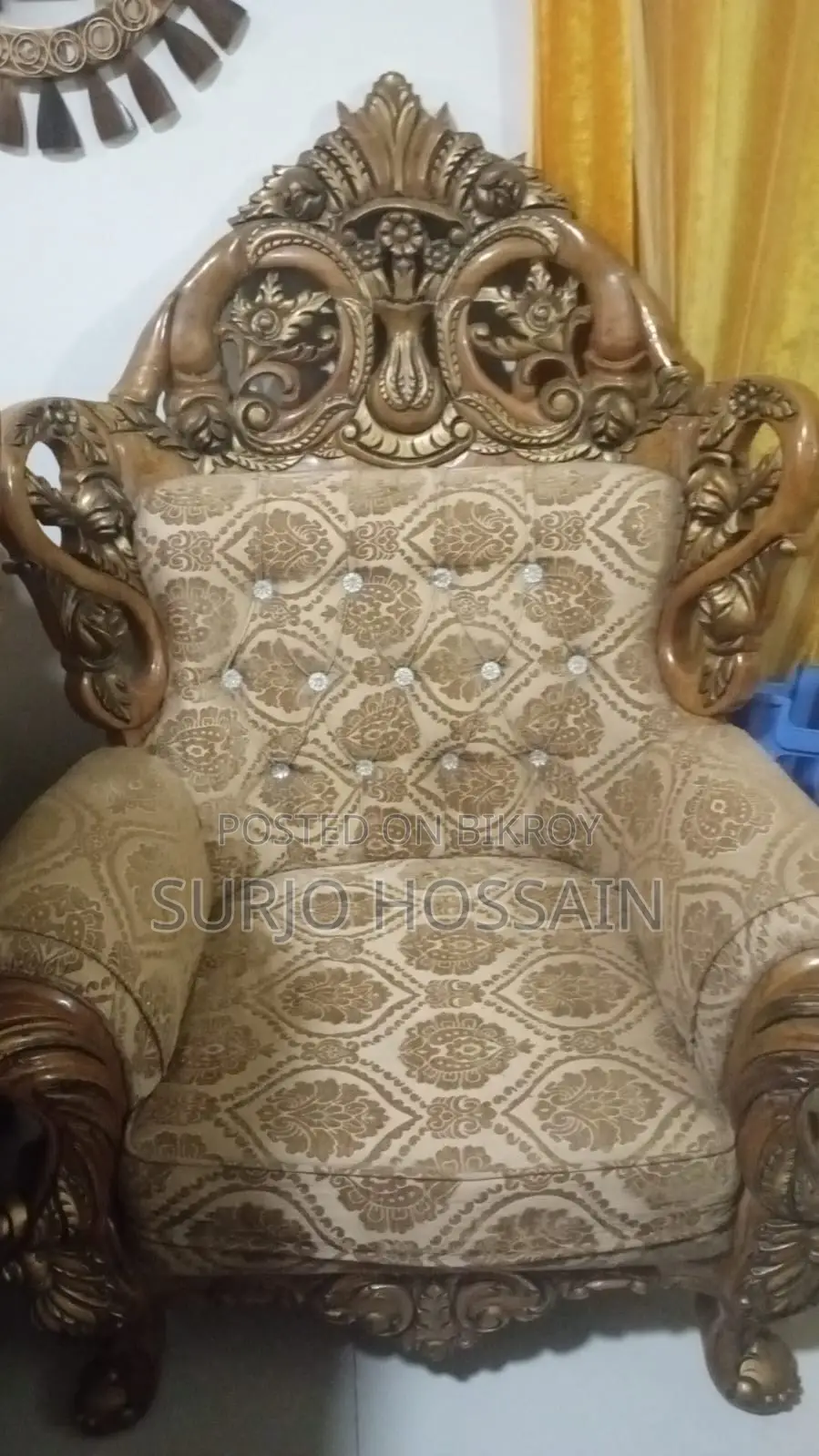 Victoria Sofa
