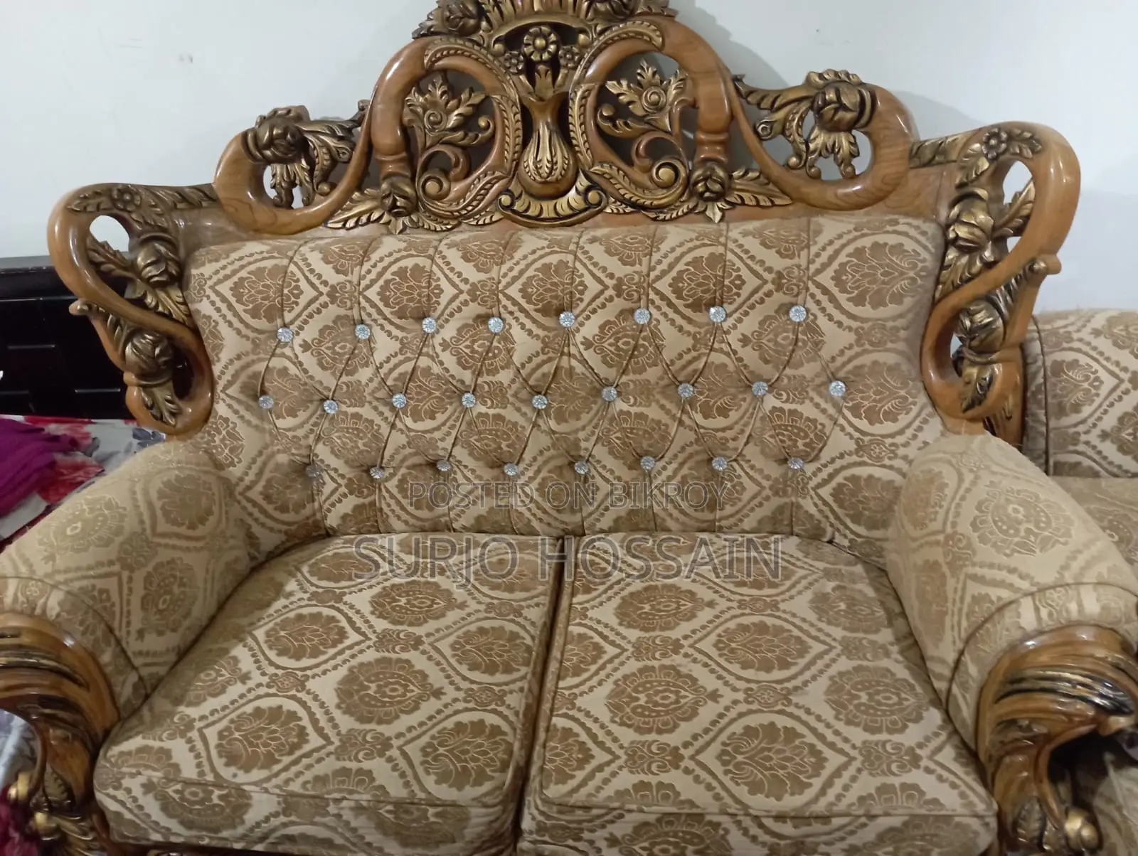 Victoria Sofa