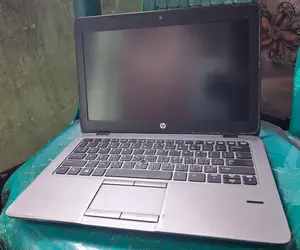 Laptop HP EliteBook 820 4GB Intel Core I5 HDD 512GB