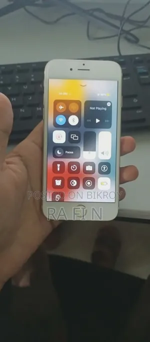 অ্যাপল আইফোন ৬এস ৬৪ জিবি হোয়াইট