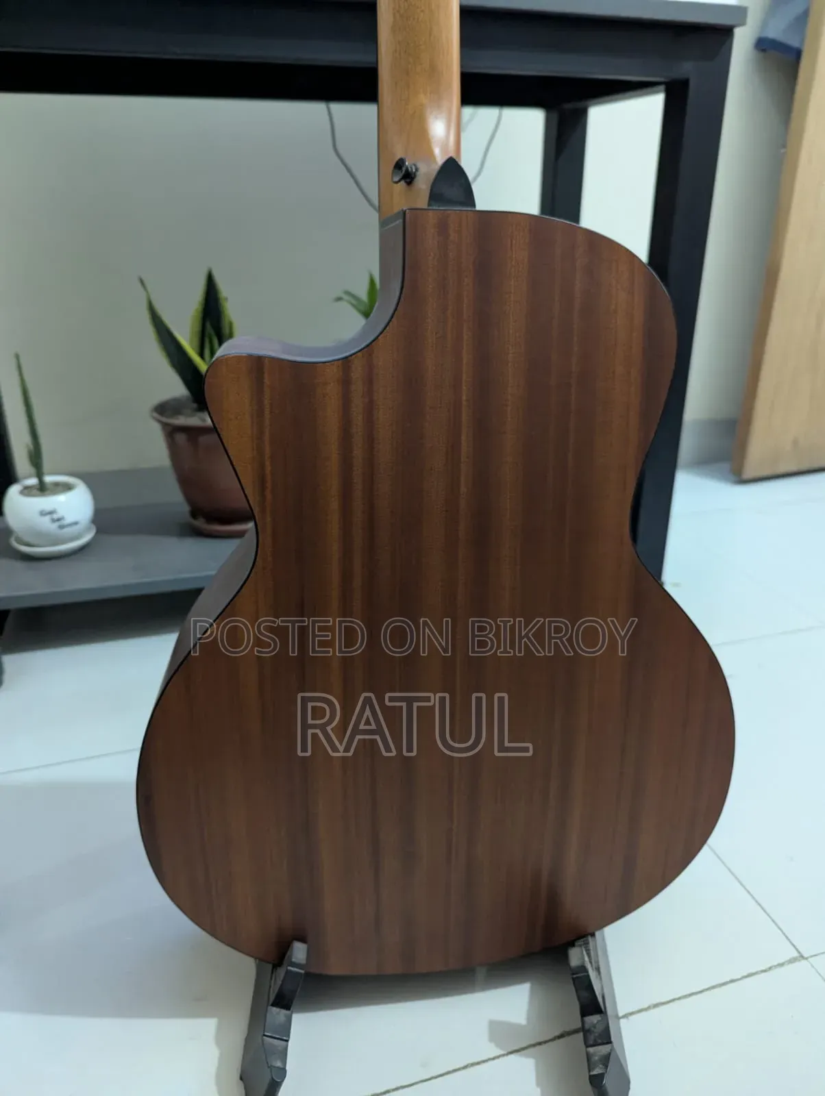 Guitar With Stand