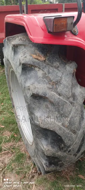 ৫৮৫ মডেলের এই ট্রাক্টর টি বিক্রি করা হবে লোকেশন,ধনবাড়ী,টাংগাইল
