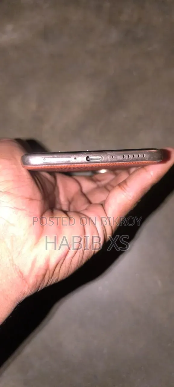 Vivo V60 256 GB Gold