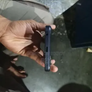 ইনফিনিক্স স্মার্ট ১০ প্লাস ১২৮ জিবি কালো