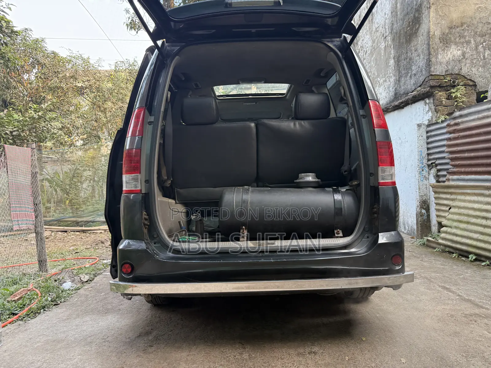 Toyota Noah 2.0 Front Wheel Drive (8 Seater) 2003 Black