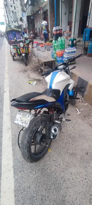 Suzuki Gixxer Monotone 2017 White