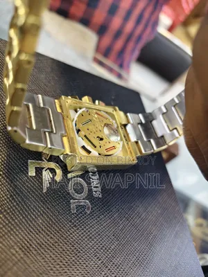 জোভিয়াল গোল্ড প্লেটেড এসএস ওয়াচ