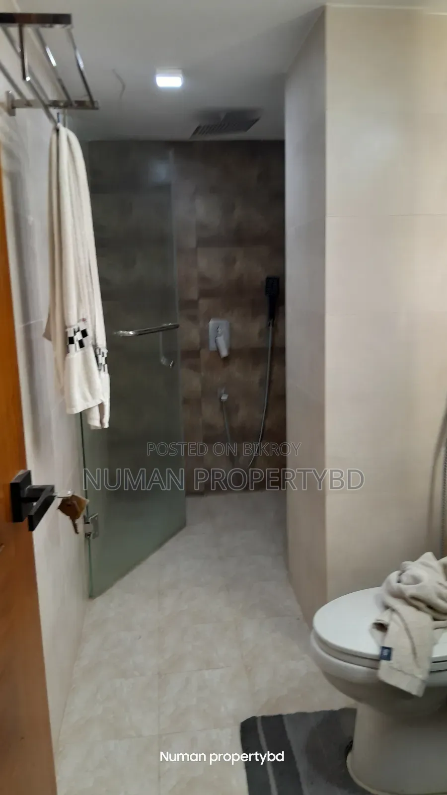 বসুন্ধরায় নুমান প্রপার্টি বিডি-তে ৪ বেডরুমের অ্যাপার্টমেন্ট ভাড়ার জন্য