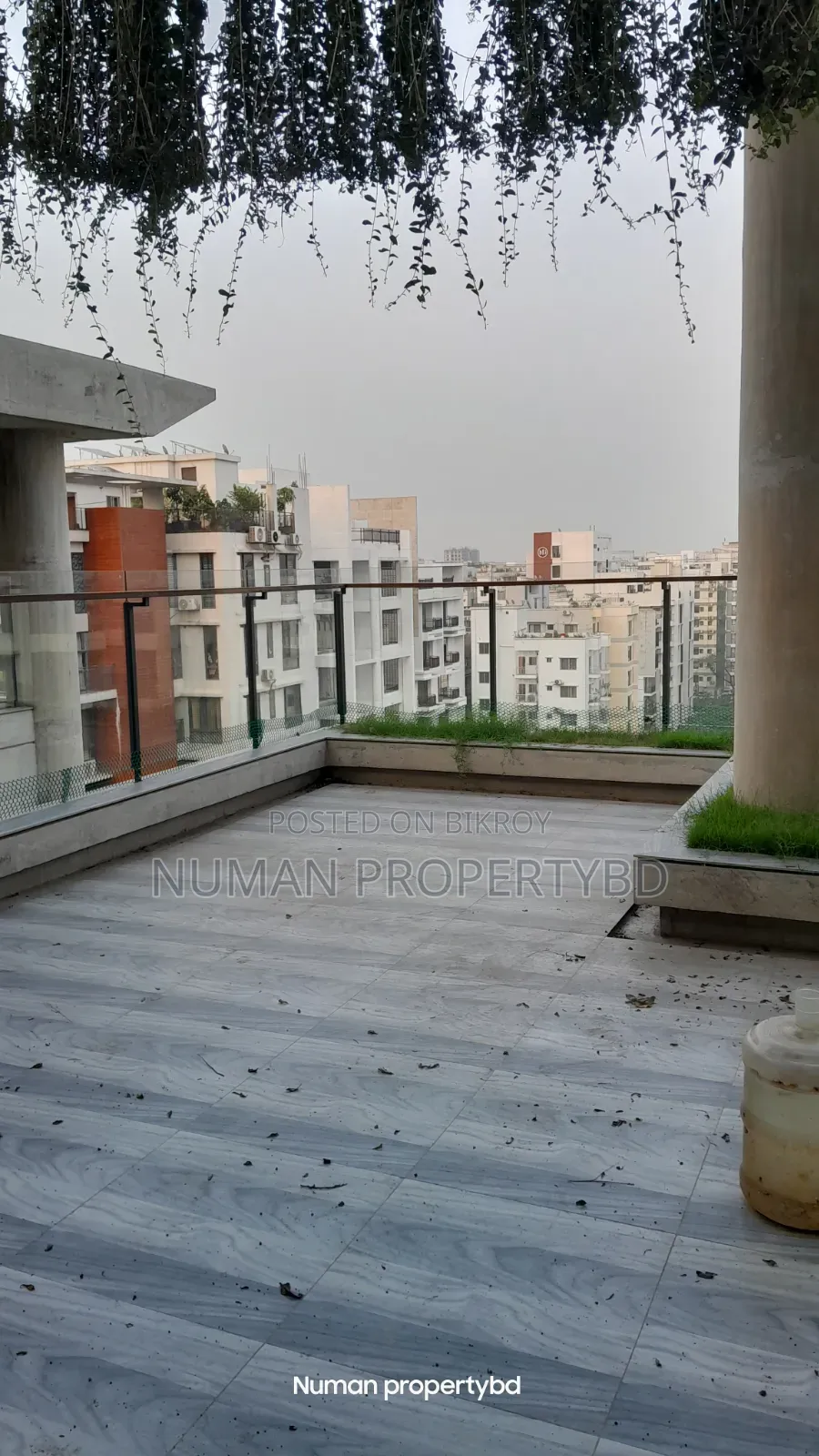 বসুন্ধরায় নুমান প্রপার্টি বিডি-তে ৪ বেডরুমের অ্যাপার্টমেন্ট ভাড়ার জন্য