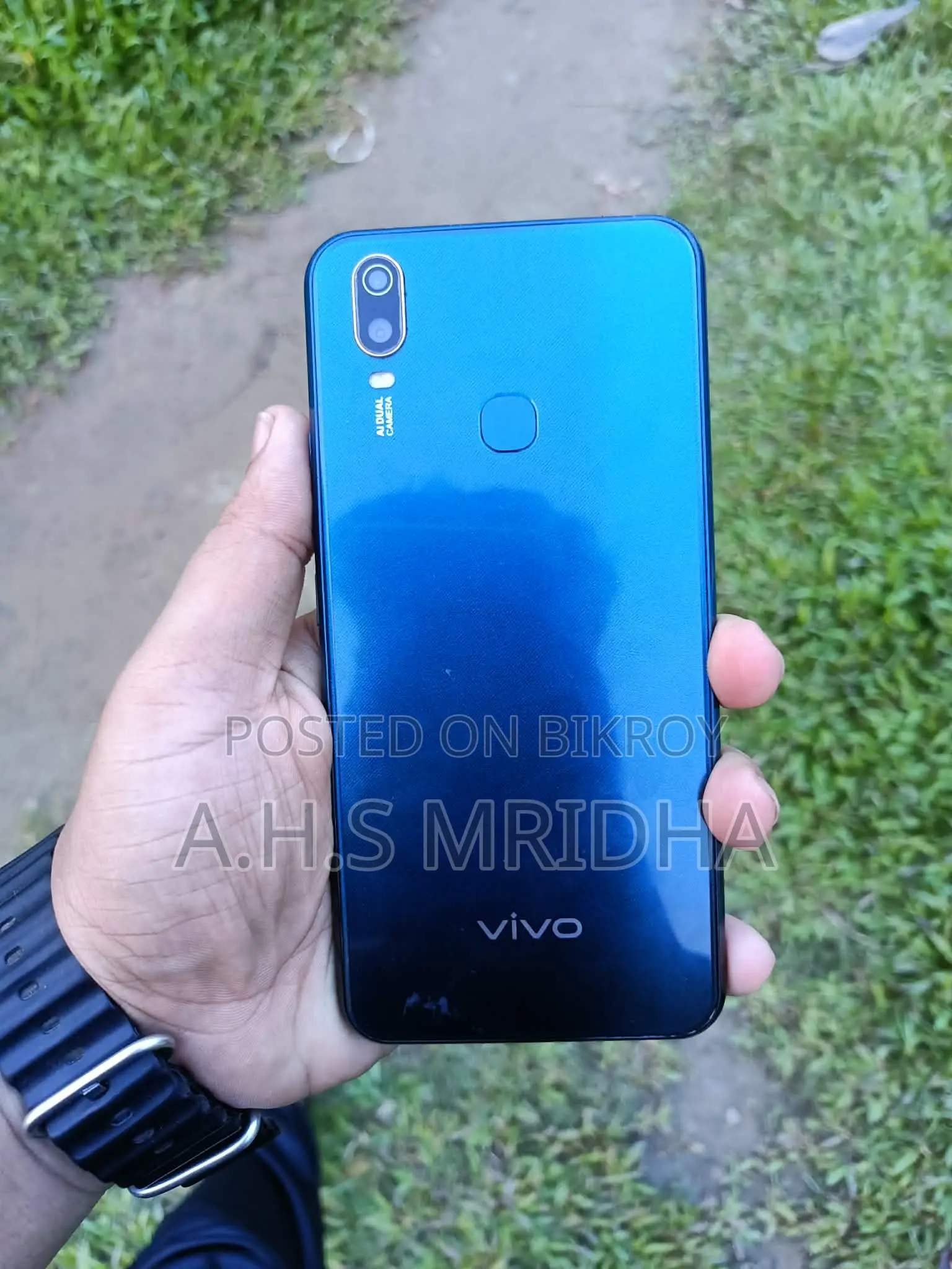 Vivo Y11 32 GB Blue