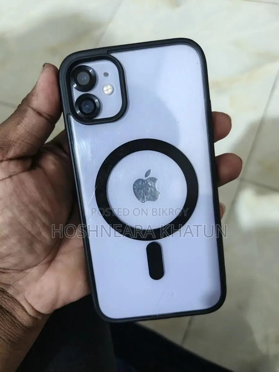Apple iPhone 11 . (Used)