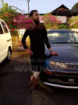 আমি একজন কুরআনের হাফেজ। পান,সিগারেট ও নেশামুক্ত ড্রাইভার।