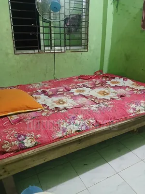 Selling a wooden bed