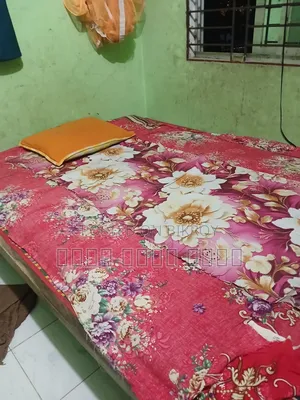 Selling a wooden bed