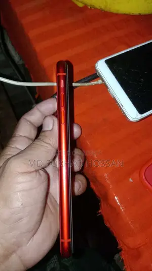 Apple iPhone XR 64 GB Red