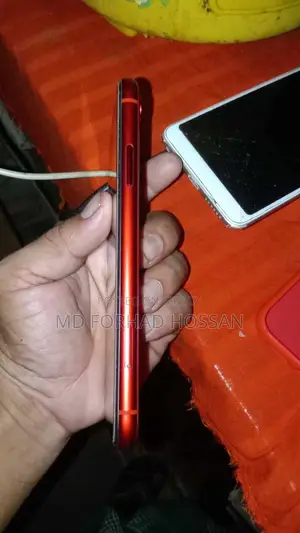 Apple iPhone XR 64 GB Red