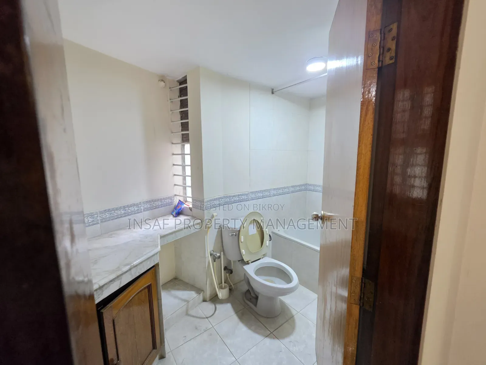 গুলশানে ৪ বেডরুমের অ্যাপার্টমেন্ট ভাড়ার জন্য
