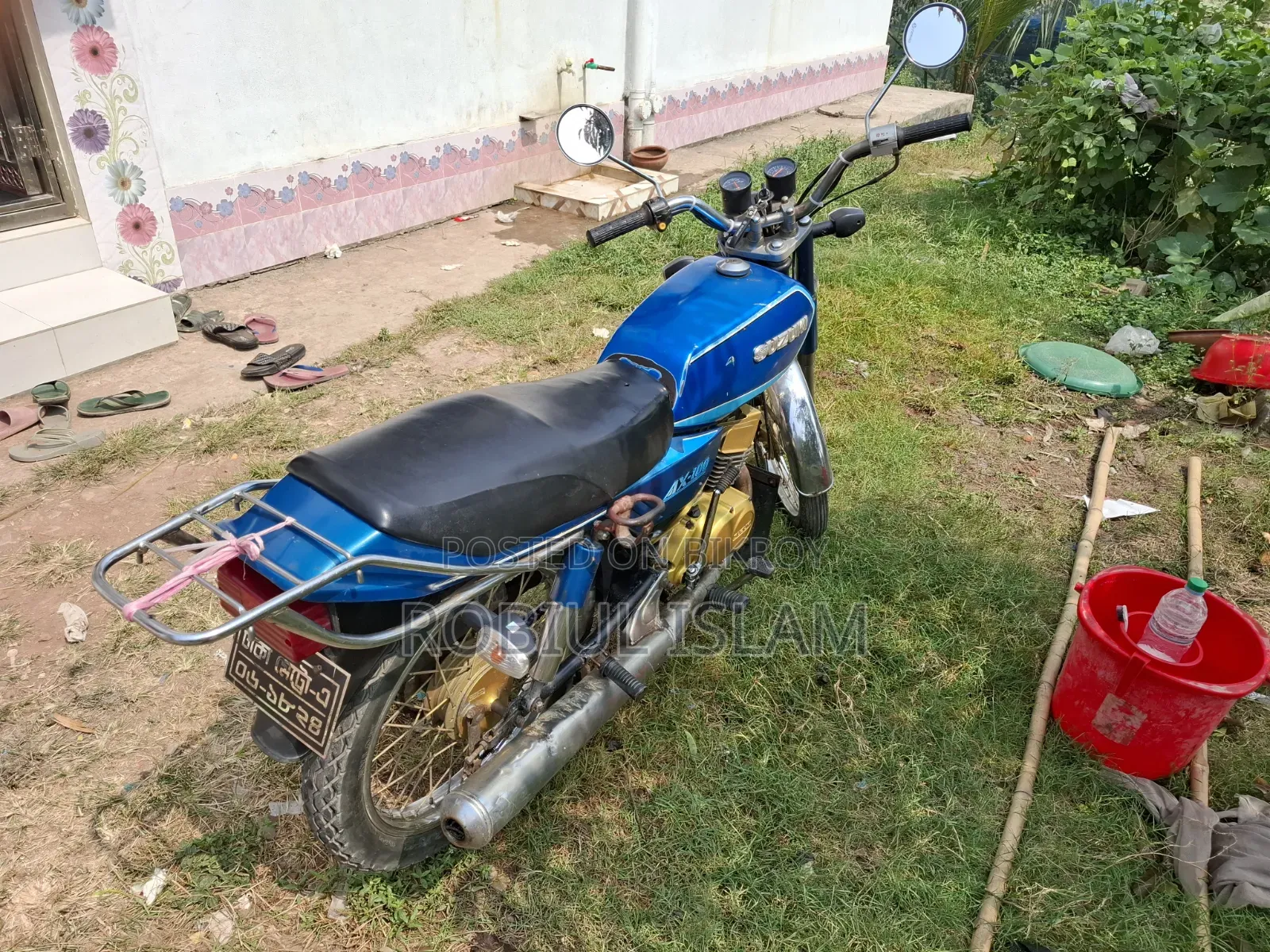 Suzuki 2000 Blue