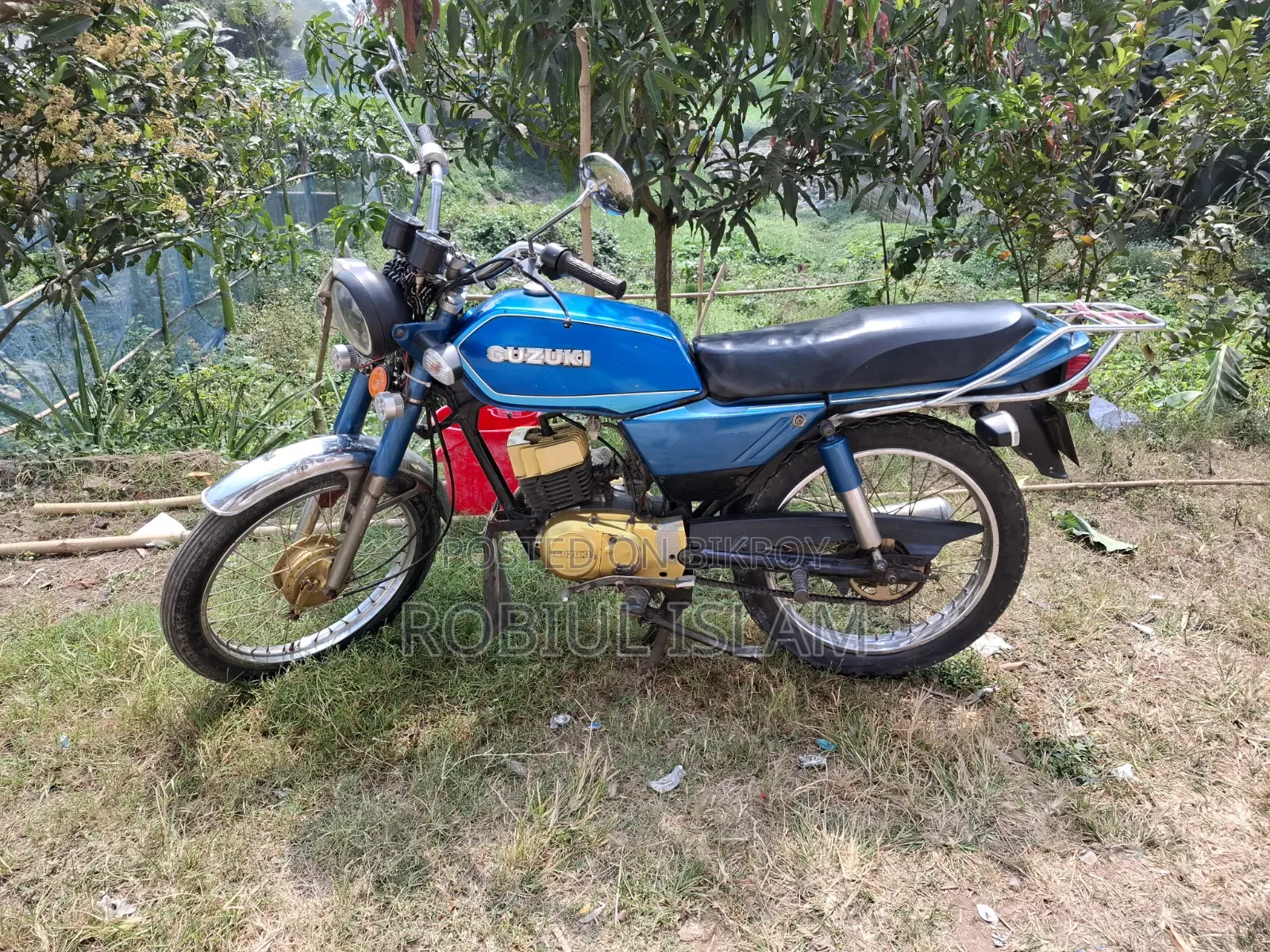 Suzuki 2000 Blue